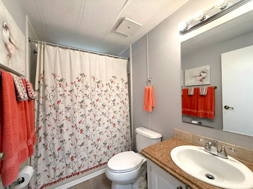 7711 Lakeshore Dr a Ellenton, FL Mobile or Manufactured Home for Sale